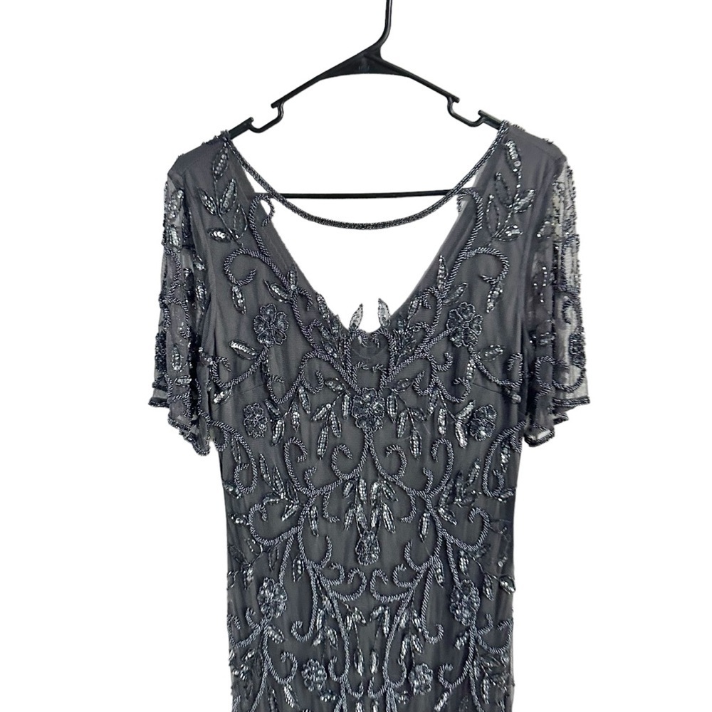 Pisarro Nights Beaded Mesh Column Short Sleeve V-Neck Gown in Slate Size 10 NWT - Picture 3 of 8